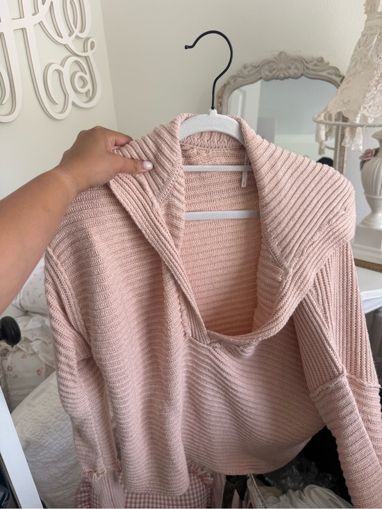 Free People Sweaters - Free People Pink Sweater
